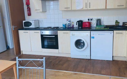 4 Zulla Road, NG3 5BY Nottingham