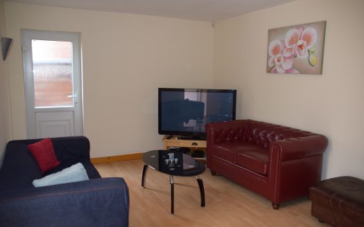 15 Russell Road NG7 6HD, Nottingham