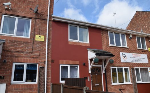 15 Russell Road NG7 6HD, Nottingham